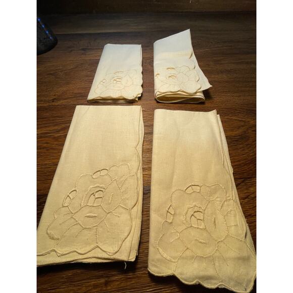 Lot of 4 vintage Hankerchiefs - Picture 6 of 16